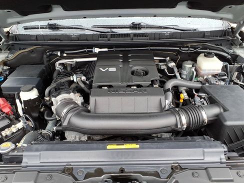 Used 2022 Nissan Frontier PRO-4X w/ Off-Road Protection Package AWD/4WD image 11