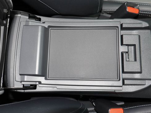 Used 2025 Subaru Outback Limited XT image 29