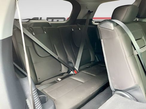Used 2023 Ford Explorer XLT RWD image 26