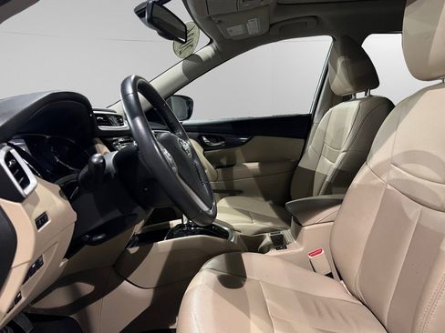 Used 2016 Nissan Rogue SL image 24