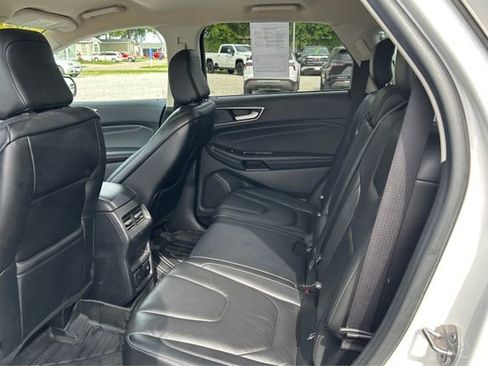 Used 2020 Ford Edge Titanium w/ Class II Trailer Tow Package AWD/4WD image 10