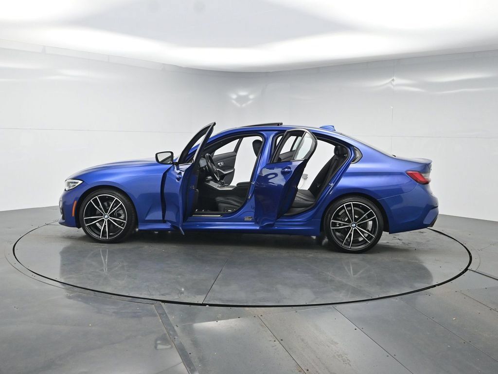 Used 2020 BMW 330i xDrive Sedan w/ M Sport Package AWD/4WD image 46