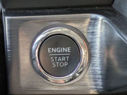 Used 2025 Ford F350 Lariat image 23