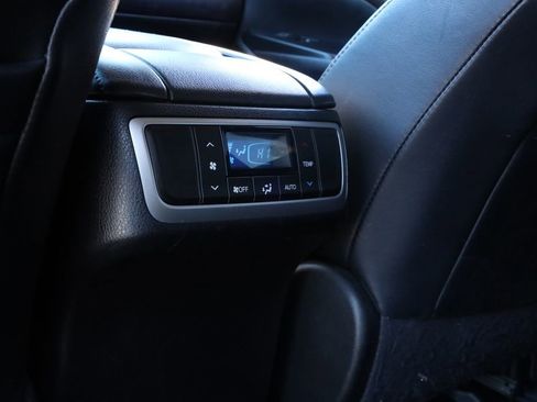 Used 2016 Toyota Highlander XLE image 8