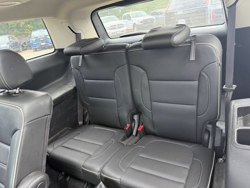 Used 2021 GMC Acadia Denali w/ Denali Ultimate Package AWD/4WD image 13