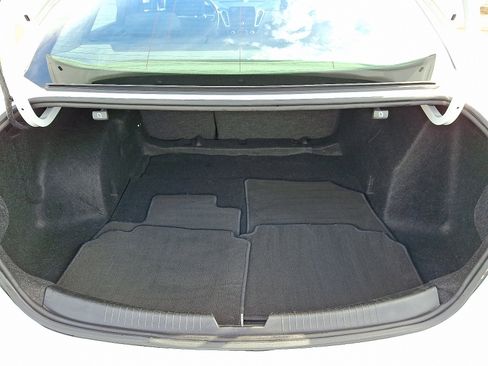 Used 2023 Chevrolet Malibu LT image 28