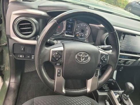 Used 2021 Toyota Tacoma SR5 w/ Trail Edition AWD/4WD image 30