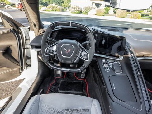 Used 2025 Chevrolet Corvette E-Ray AWD/4WD image 37