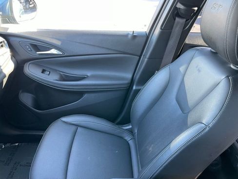 Used 2024 Buick Encore GX Sport Touring image 17