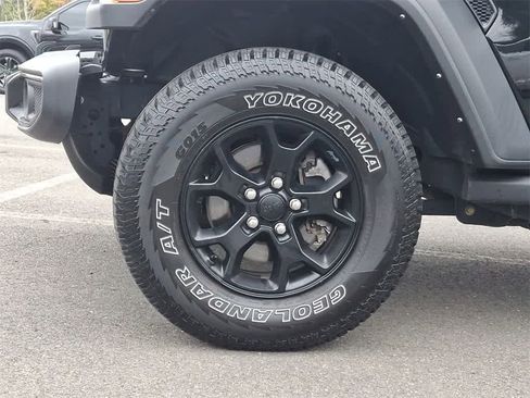 Used 2021 Jeep Wrangler Unlimited Sport image 29