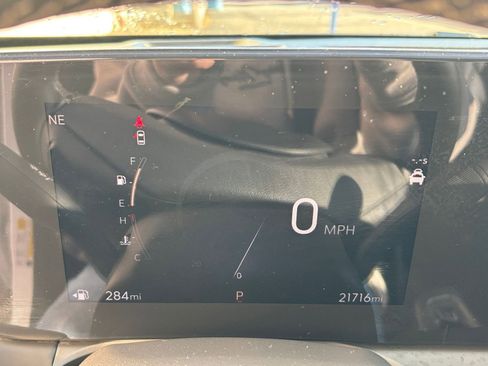 Used 2025 Buick Envista Sport Touring image 40