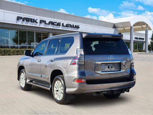 Used 2019 Lexus GX 460 Premium image 4