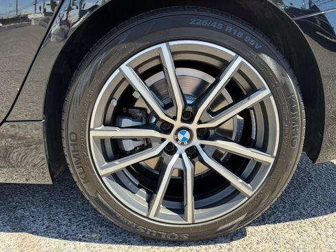 Used 2019 BMW 330i Sedan w/ Convenience Package RWD image 9