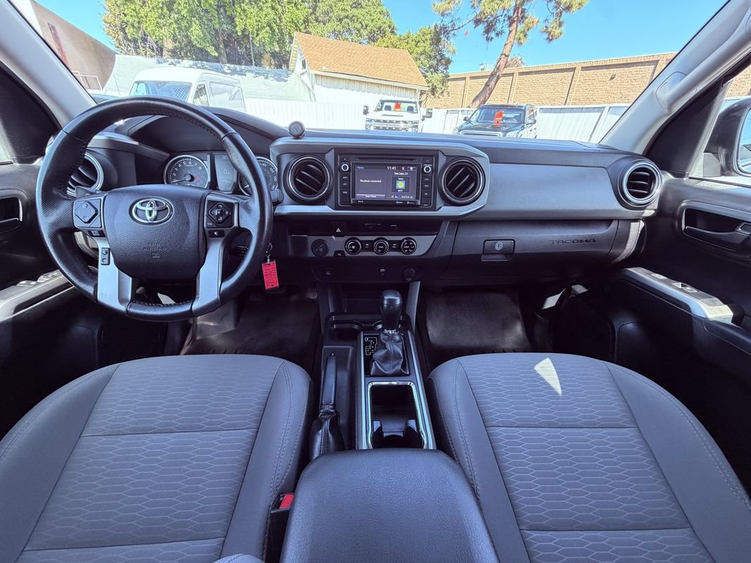 Used 2017 Toyota Tacoma SR5 w/ Tow Package RWD image 21