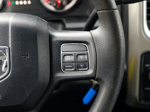 Used 2015 RAM 2500 SLT image 40