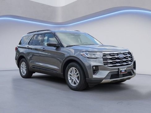 New 2026 Ford Explorer Active w/ Active Comfort Package RWD image 2