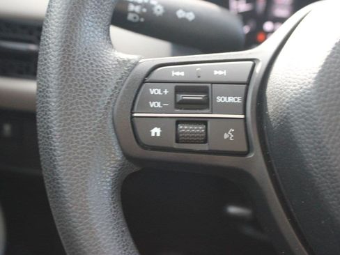 Used 2024 Honda HR-V LX image 13