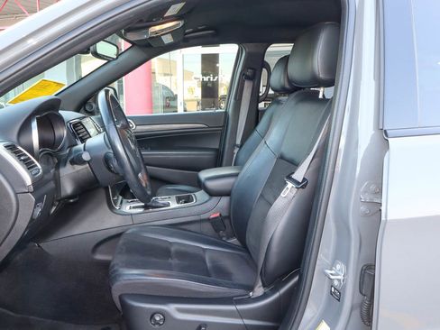 Used 2022 Jeep Grand Cherokee Laredo X image 7