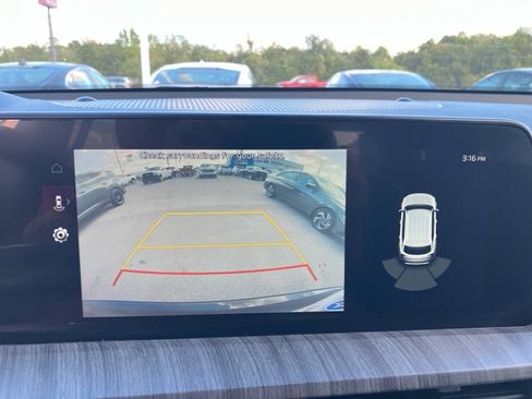 Used 2023 Kia Telluride EX image 19