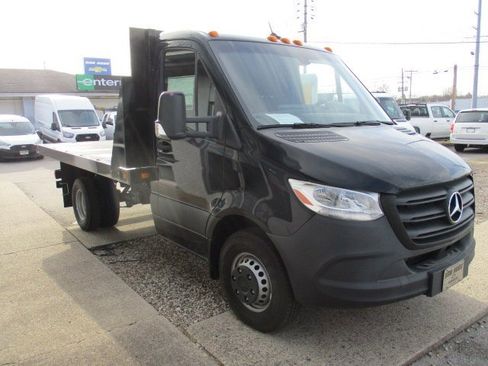 Used 2023 Mercedes-Benz Sprinter 3500 image 3