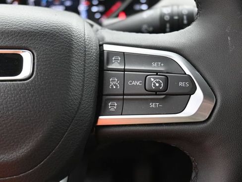Used 2025 Jeep Compass Limited AWD/4WD image 19