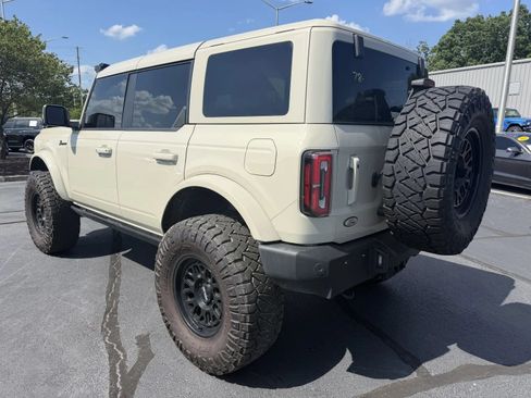 Used 2025 Ford Bronco Outer Banks AWD/4WD image 3