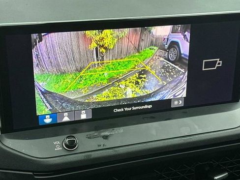 Used 2023 Honda Accord Sport image 16