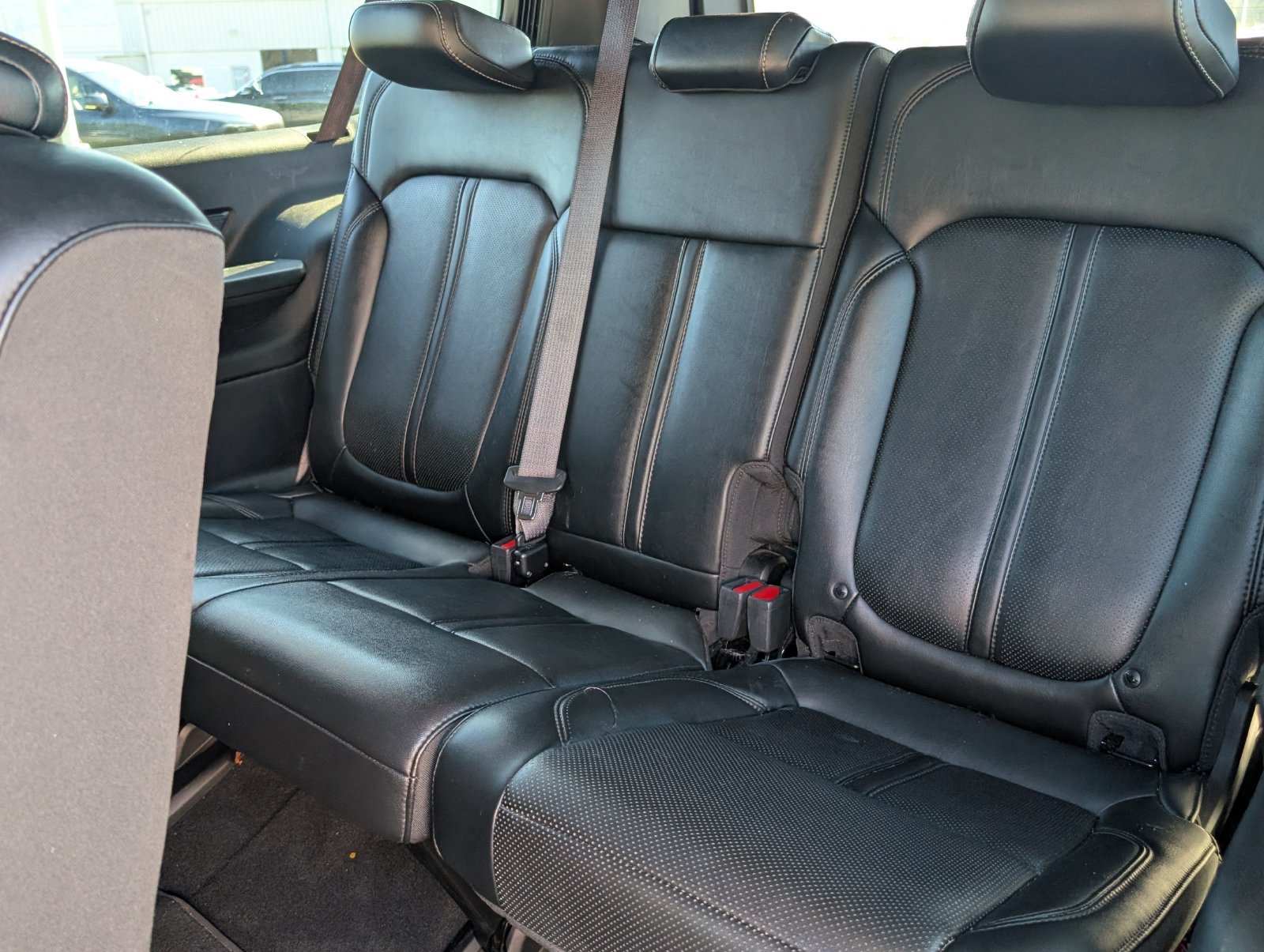 Used 2024 Jeep Wagoneer L Series II w/ Flexible Seating Group AWD/4WD image 11
