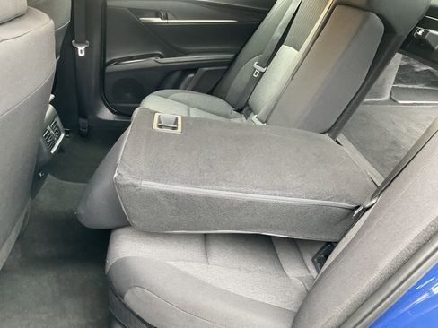 Used 2025 Toyota Camry LE FWD image 38