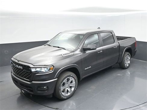 New 2026 RAM 1500 4x4 Crew Cab image 33