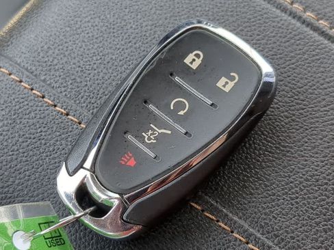 Used 2020 Chevrolet Traverse LT FWD image 30