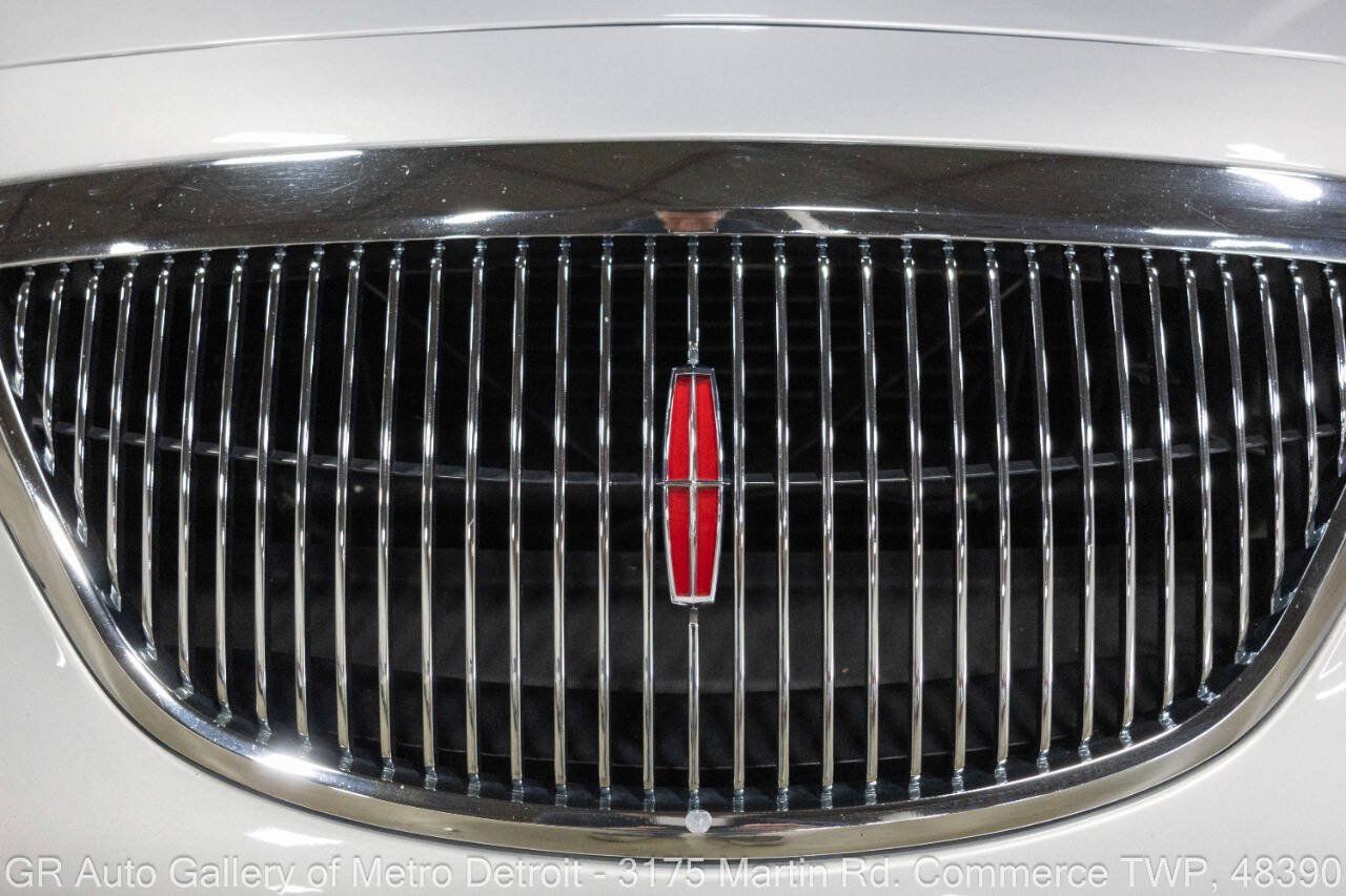 Used 1998 Lincoln Mark VIII RWD image 31