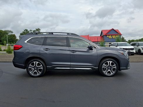 Used 2023 Subaru Ascent Limited AWD/4WD image 7