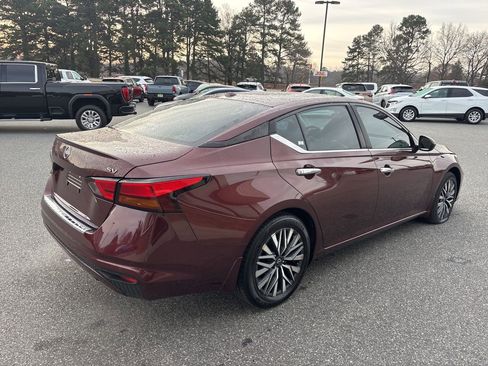 Used 2023 Nissan Altima 2.5 SV image 8