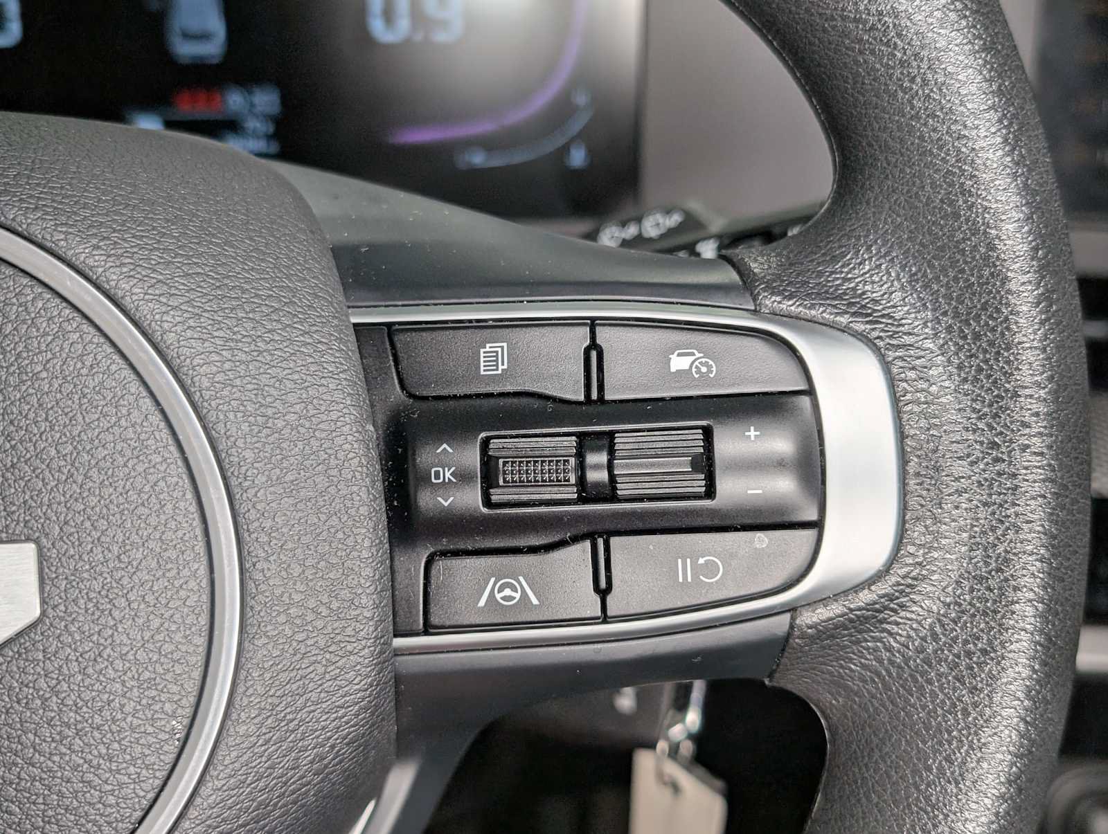 Certified 2025 Kia Sportage LX AWD/4WD image 33