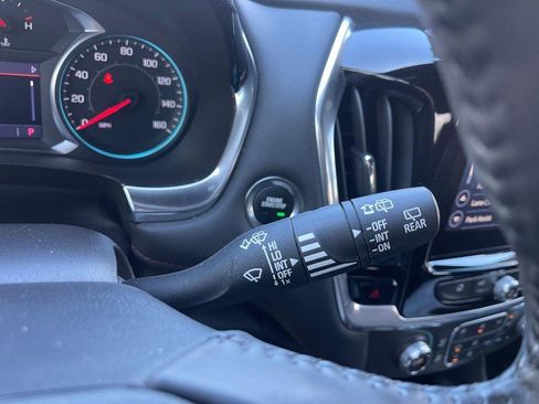 Used 2022 Chevrolet Traverse RS image 26