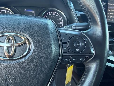 Used 2022 Toyota Camry SE image 33