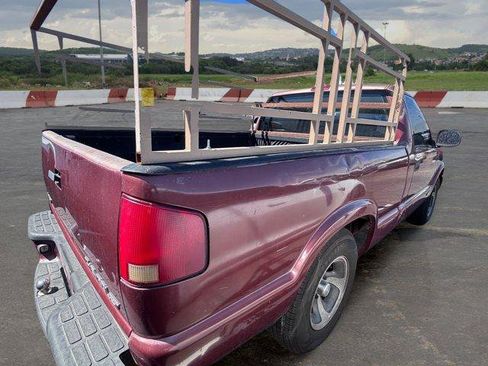 Used 1998 Chevrolet S10 Pickup LS RWD image 3