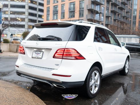 Used 2019 Mercedes-Benz GLE 400 400 4MATIC w/ Premium 1 Package image 7