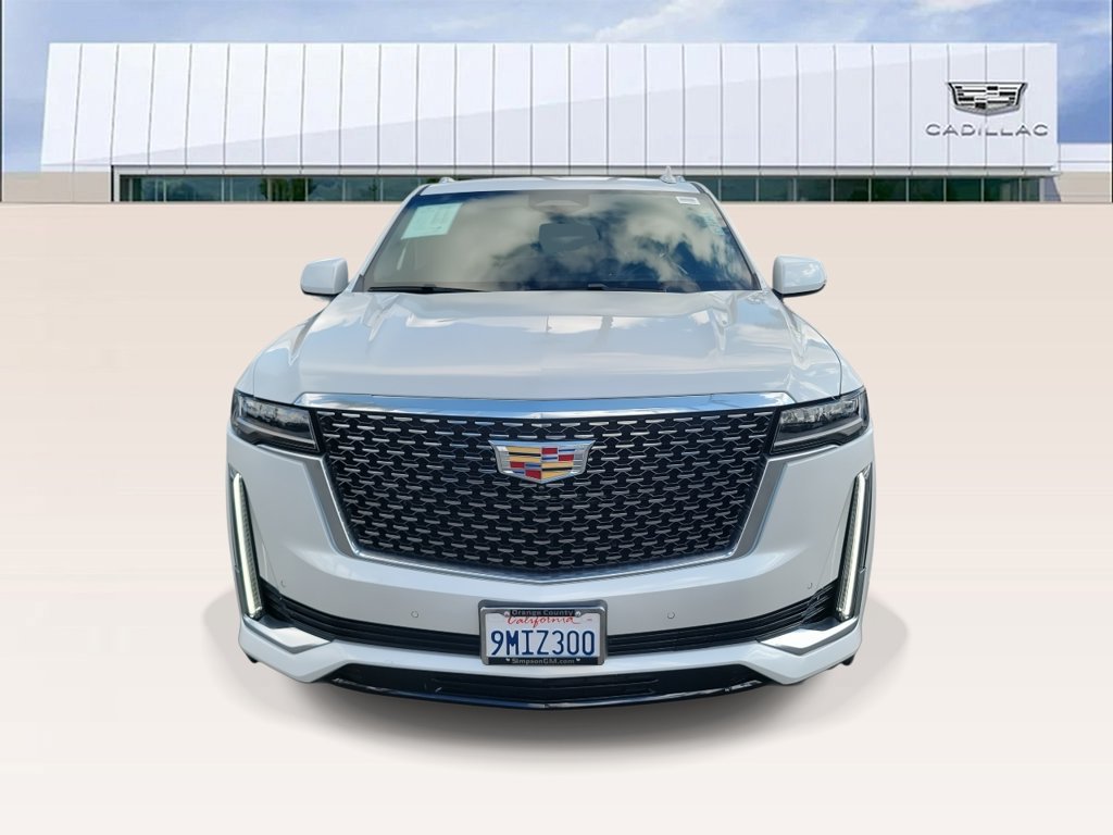 Used 2024 Cadillac Escalade Luxury RWD image 3