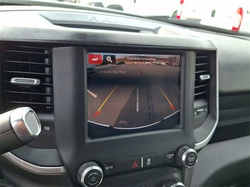 Used 2022 RAM 3500 Big Horn image 17