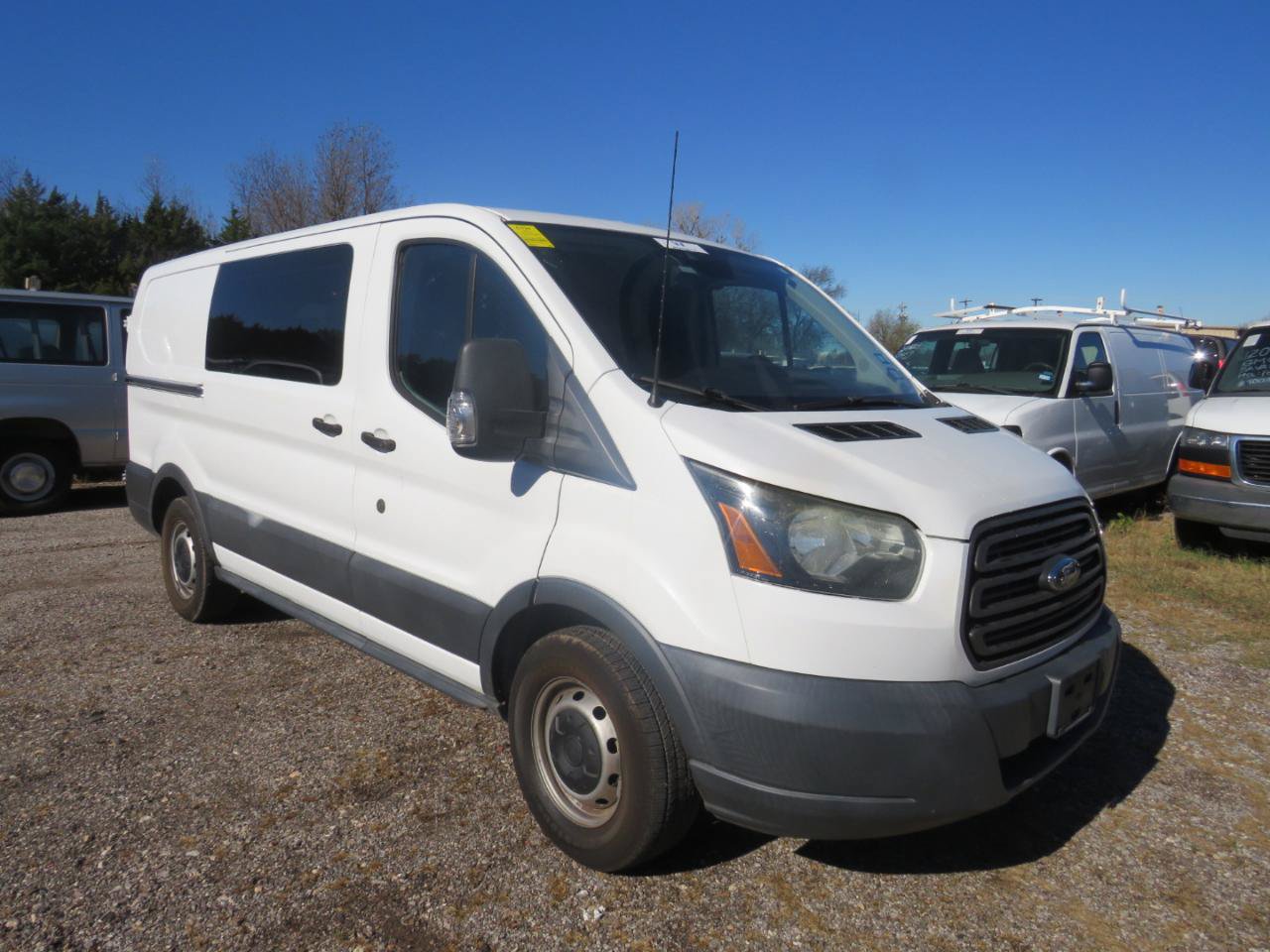 Used 2016 Ford Transit 150 130 Low Roof RWD image 3