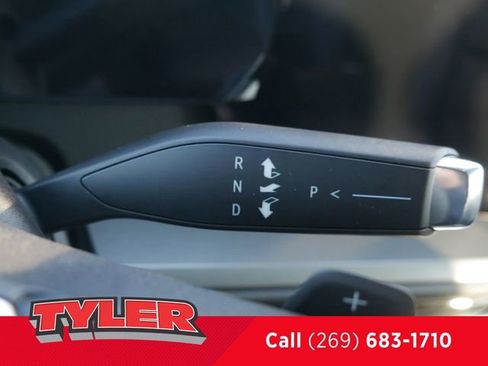 New 2026 Chevrolet Traverse LT w/ Driver Confidence Package AWD/4WD image 24