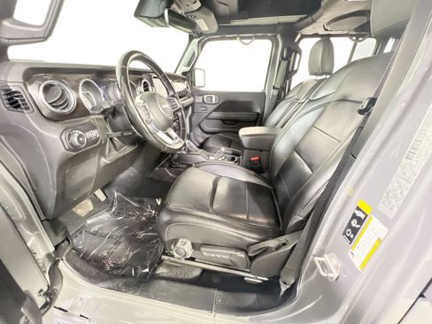 Used 2020 Jeep Wrangler Unlimited Sahara AWD/4WD image 21