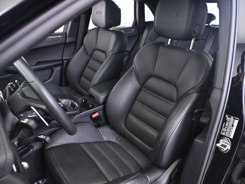 Used 2023 Porsche Macan GTS image 31