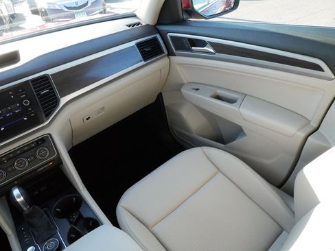 Used 2019 Volkswagen Atlas SE w/ Panoramic Sunroof Package image 11