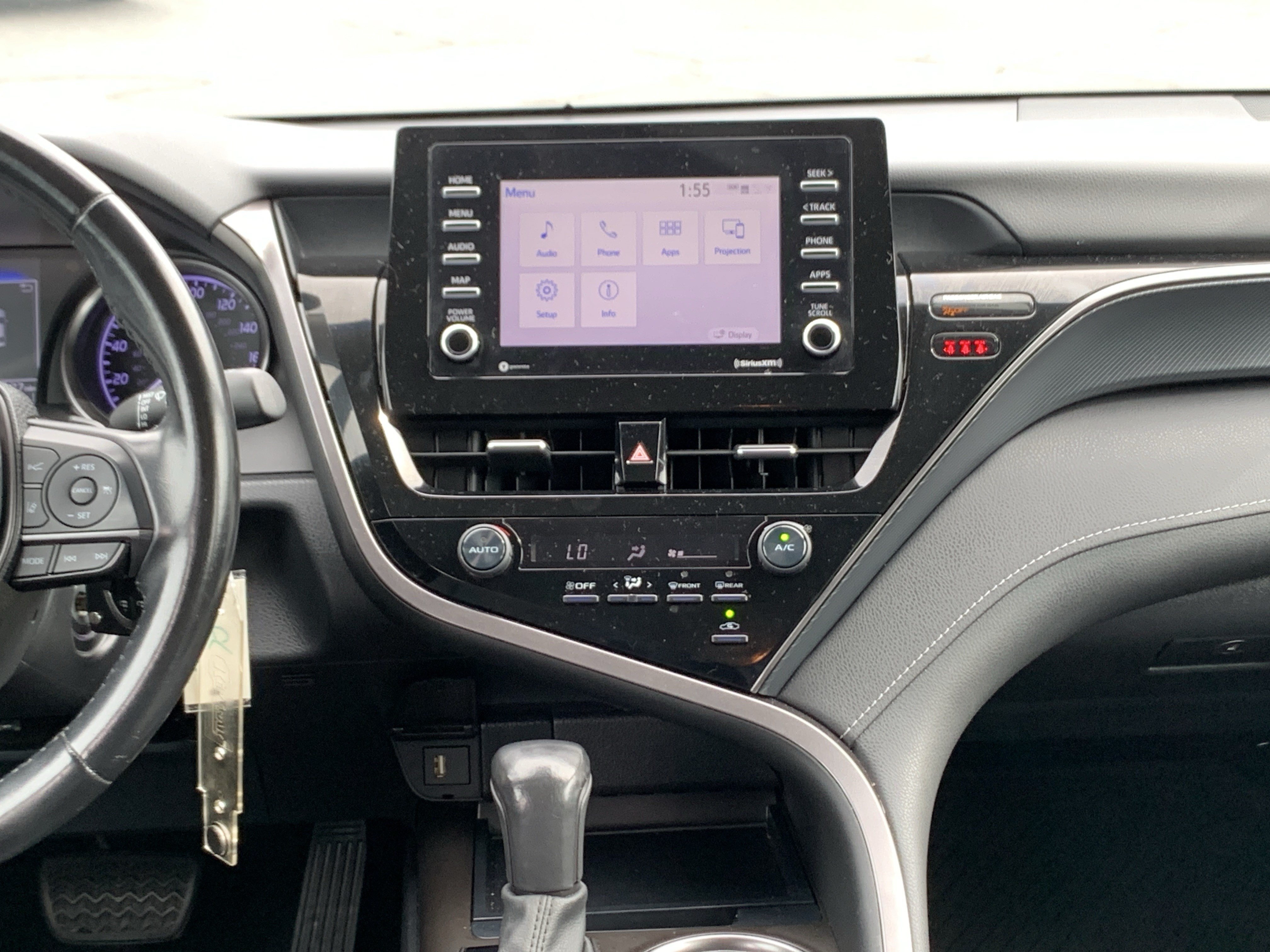 Used 2021 Toyota Camry SE FWD image 31