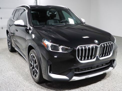 Used 2023 BMW X1 xDrive28i w/ Premium Package image 5