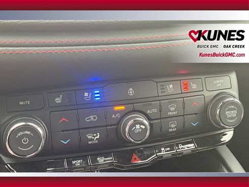 Used 2025 Dodge Durango R/T AWD/4WD image 32