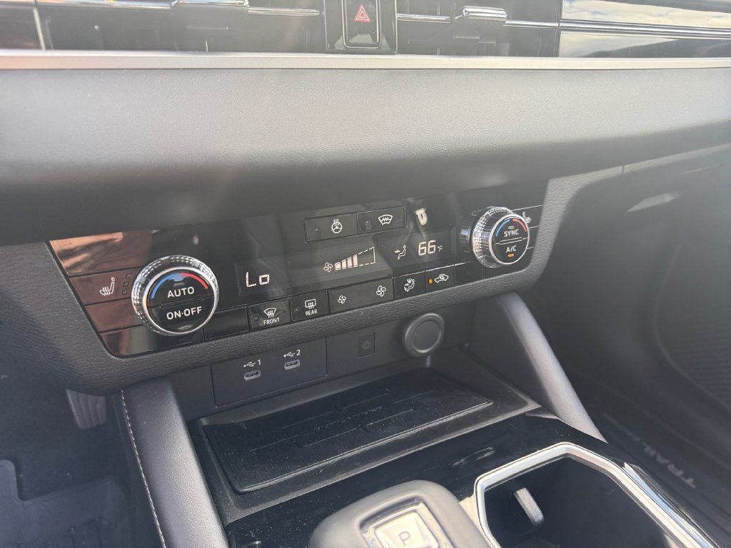 Used 2026 Mitsubishi Outlander AWD image 34